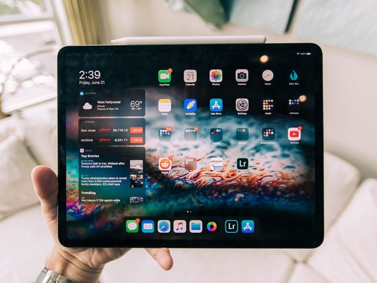 roberto nickson hLgYtX0rPgw unsplash LaundryRoomStorage